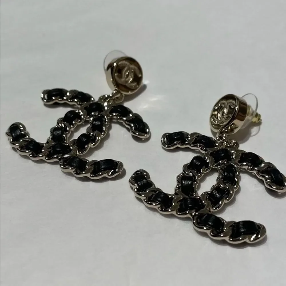 CHANEL Iconic Black and Gold Earrings - Picture 2 of 2